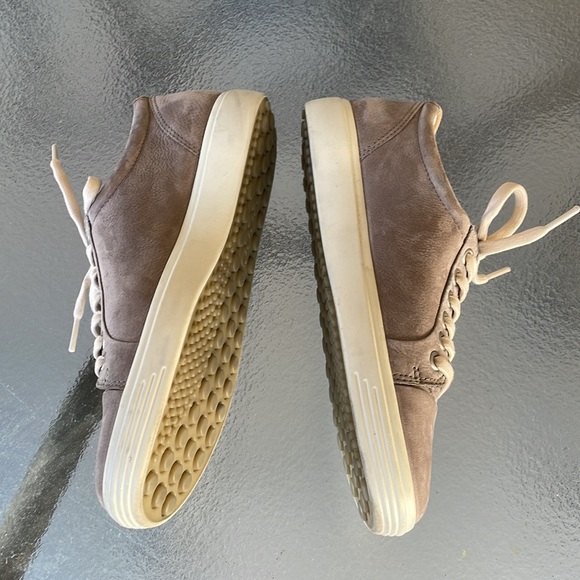 Ecco Women’s Soft 7 Suede Leather Fashion Sneakers. Size 9 - Picture 5 of 10